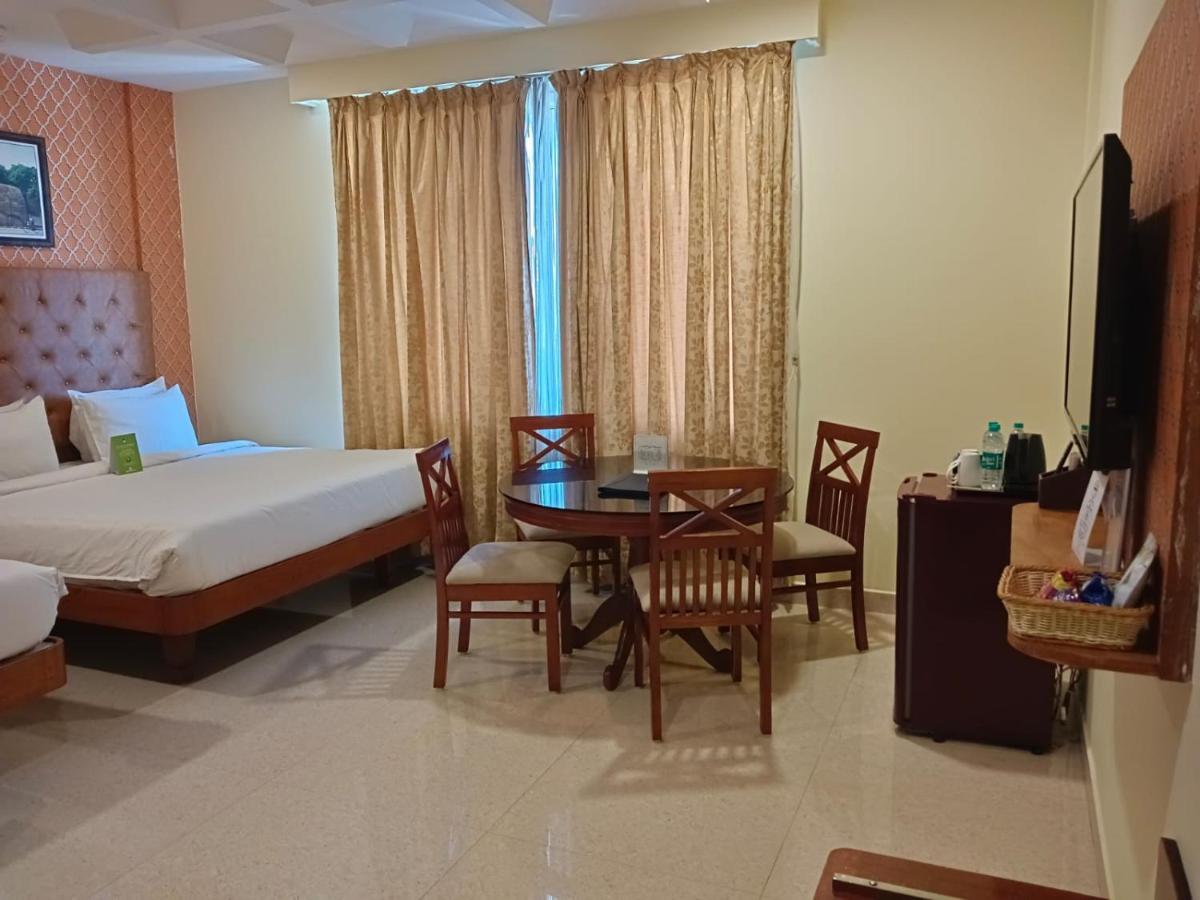 Hotel Royal Grande Vellore Exteriör bild